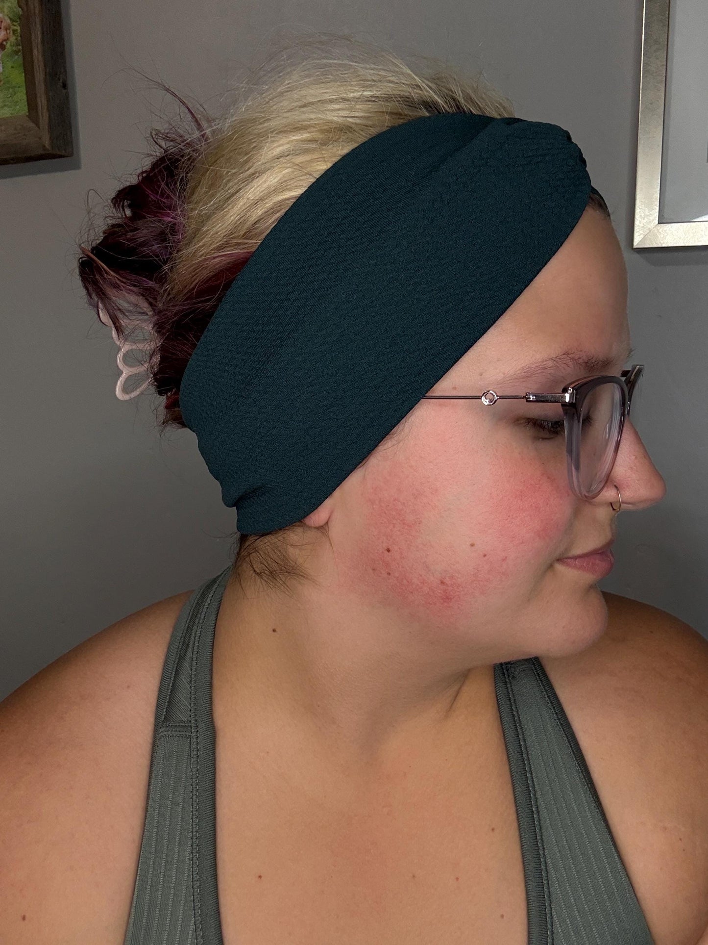Green Textured Knotted Stretch Headband